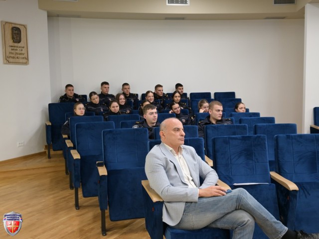 DSC_1341~1.JPG
