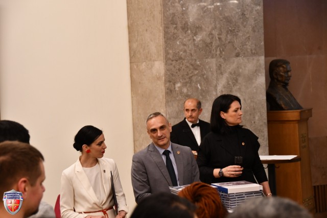 DSC_3360~0.JPG